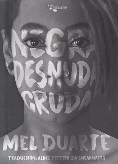 Negra desnuda cruda